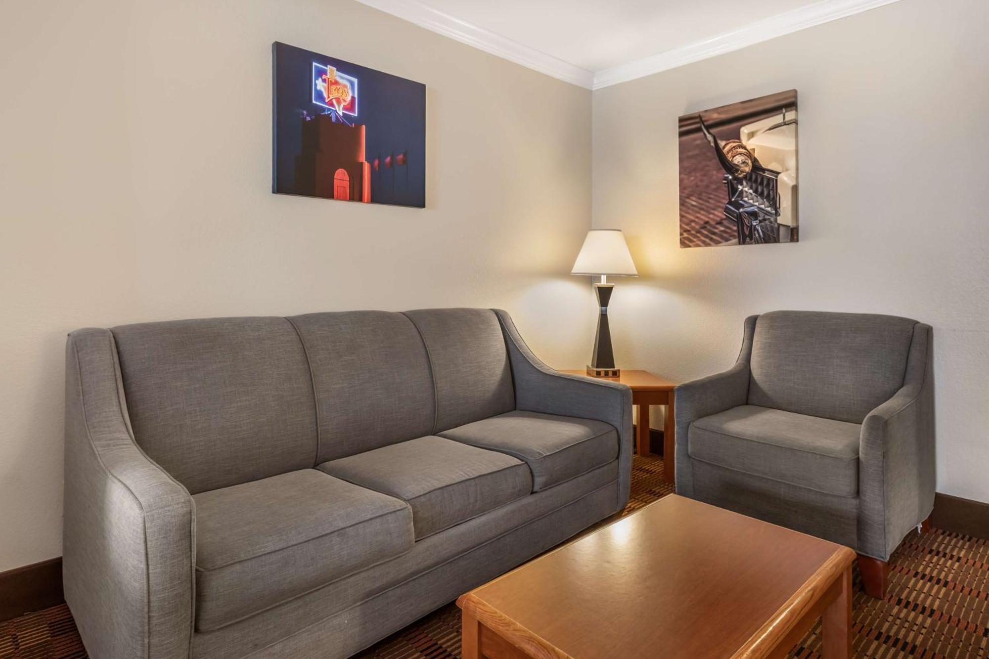Best Western Club House Inn & Suites Mineral Wells Exteriör bild
