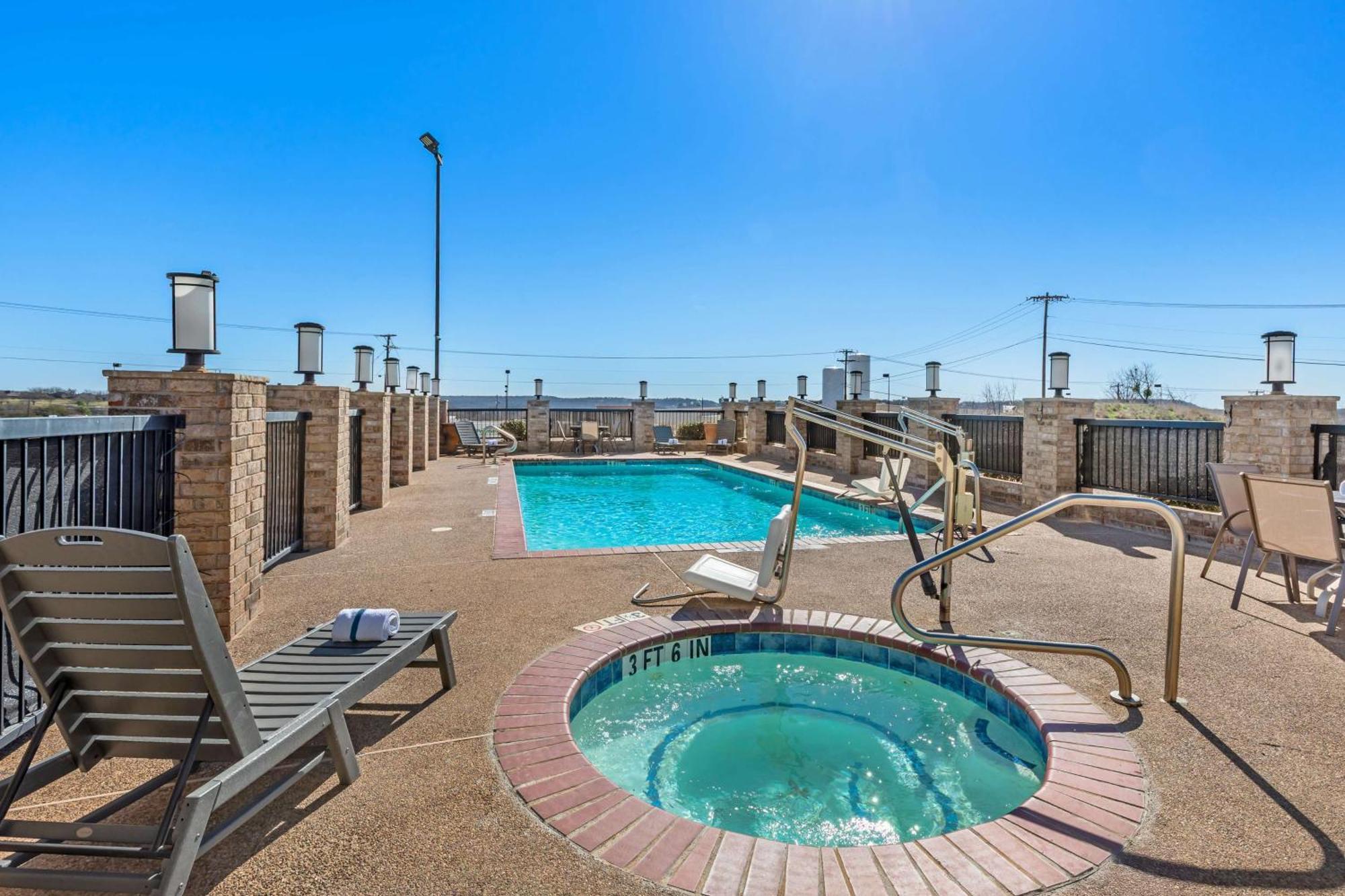 Best Western Club House Inn & Suites Mineral Wells Exteriör bild